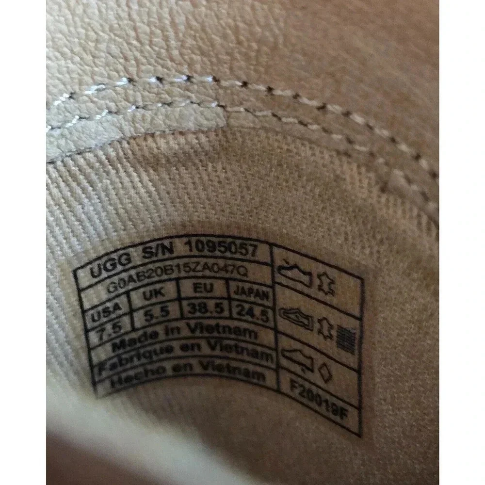 UGG Australia Womens Pixley Tan Ankle Boots Bootie Stacked Size 10 1095057